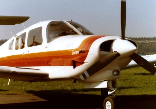 Piper Turbo Arrow with intercooler cowl