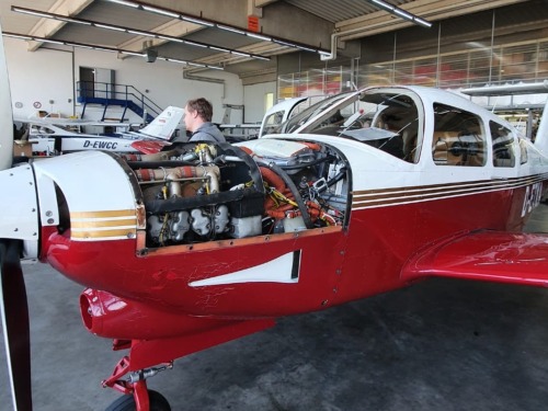 Piper Turbo Arrow with intercooler cowl